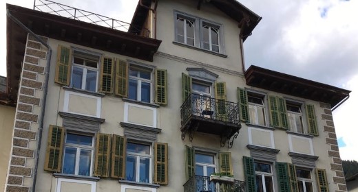 Charmantes B&B und Ferienwohnung Trin 